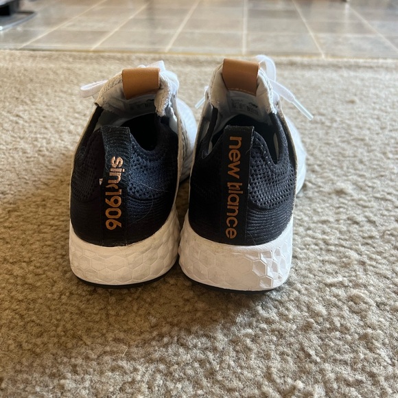 Sneakers - Picture 6 of 7